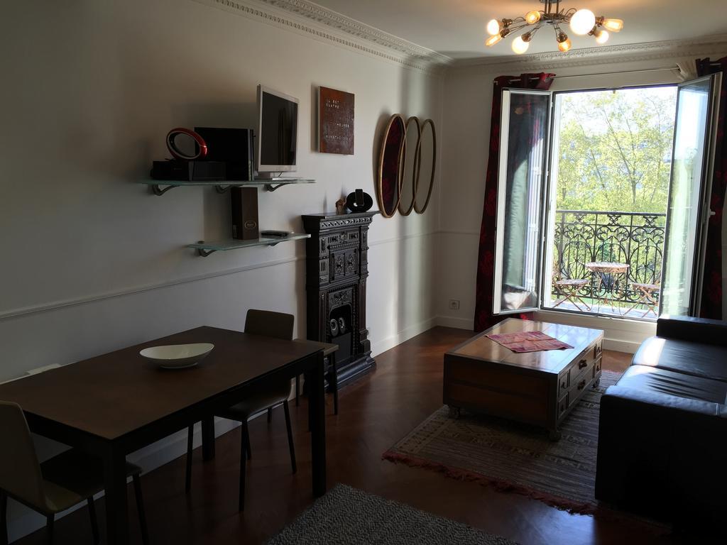 Appartement Tour Eiffel Quais De Seine Париж Стая снимка