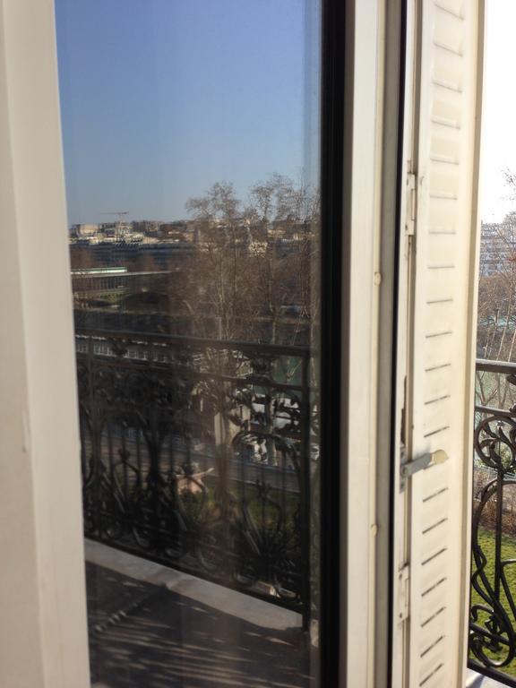 Appartement Tour Eiffel Quais De Seine Париж Стая снимка